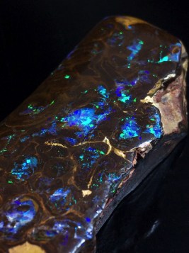 mg-opal-boulder-95gm-c